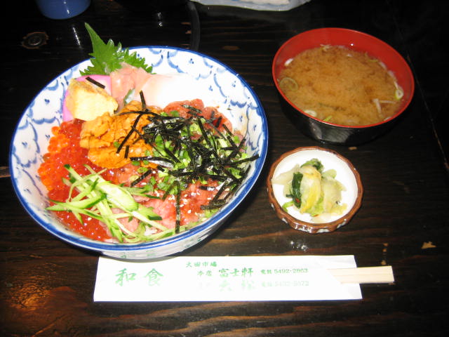 大田のひるごはん（３）　「あなご天丼」