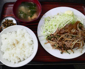 大田のひるごはん(19)「パクリラーメン」