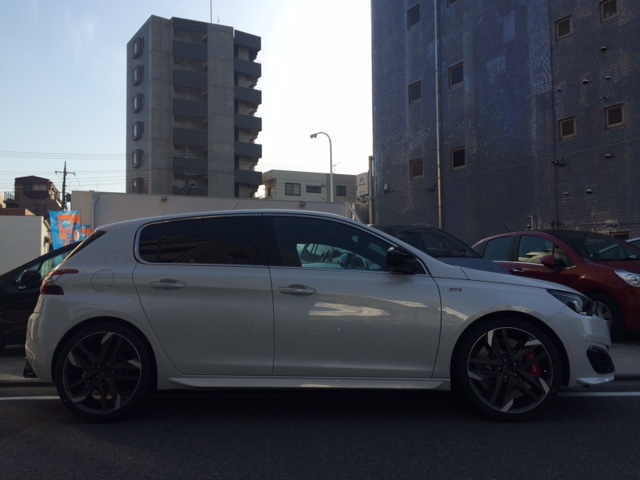 一足お先に、308GTi 270 by PEUGEOT SPORT 入荷しました！