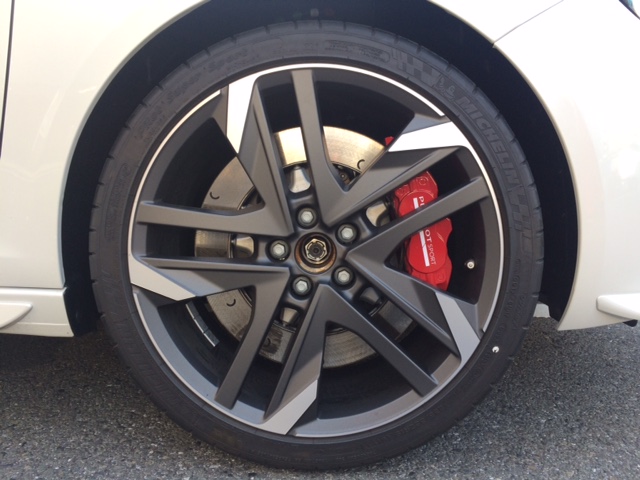 一足お先に、308GTi 270 by PEUGEOT SPORT 入荷しました！