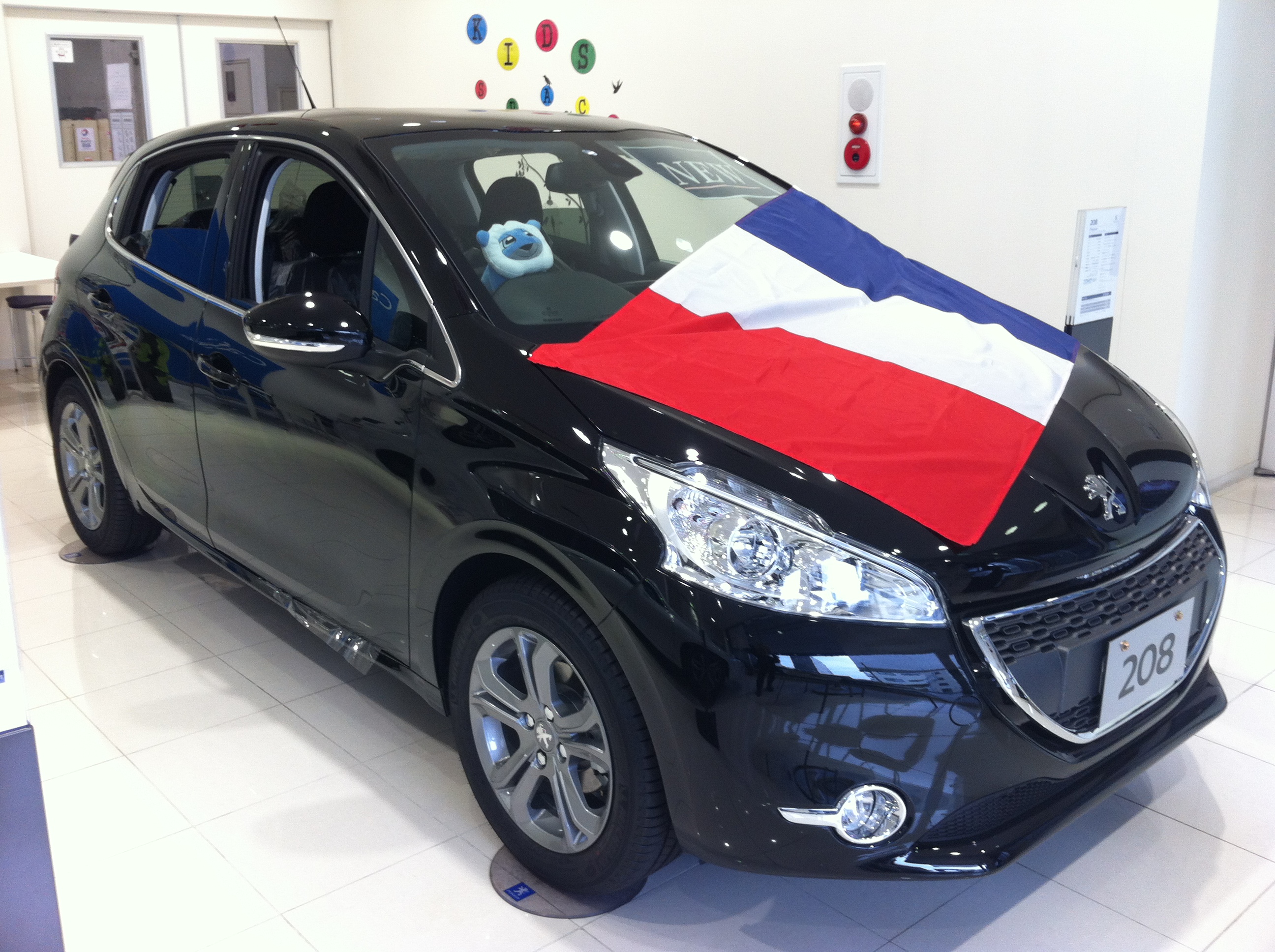 プジョーお買得車情報「208PREMIUM」