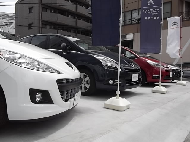 認定中古車展示場【PEUGEOT  APPROVED  CARS】オープン