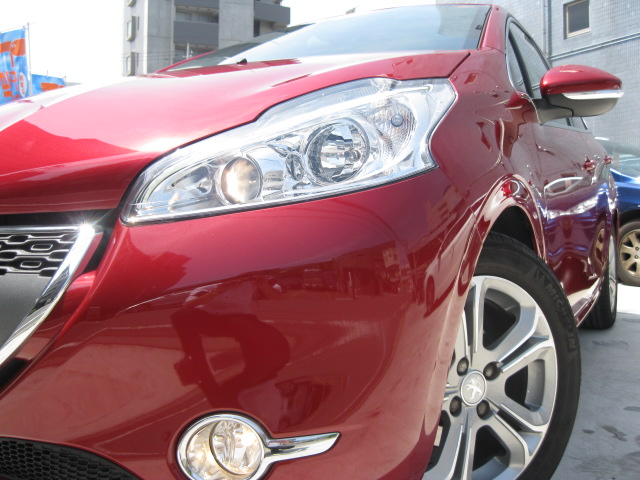 特選中古車情報「208PREMIUM」
